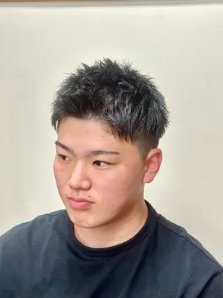 ショート 緒方 翔英のヘアスタイル