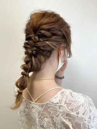 セミロング ヘアアレンジ 中堀 遥のヘアスタイル