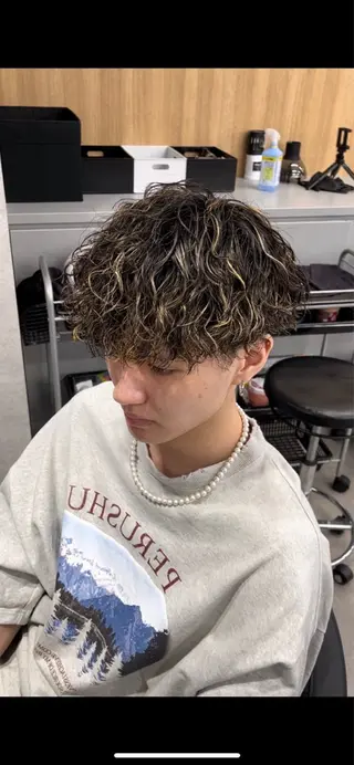 カラー パーマ メンズ 🔥メンズカット＋ パーマの達人🔥のヘアスタイル