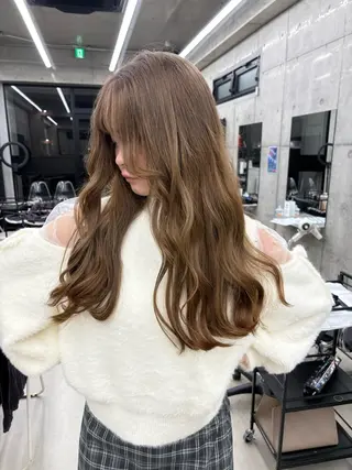 ロング 福田 彩心のヘアスタイル