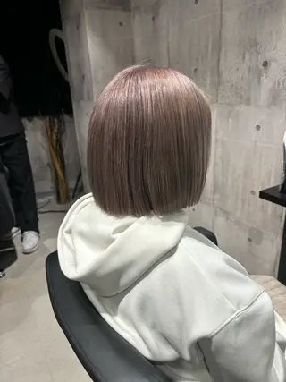 ショート カラー ヘアアレンジ _WHITE / KENTOのヘアスタイル