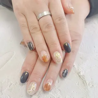 ネイル アネラ もか.⋆𝜗𝜚のネイルデザイン