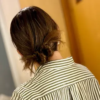 セミロング カラー ヘアアレンジ ミドウチ アヤカのヘアスタイル