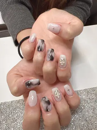 ネイル ガレンドウ 白澤 愛子のネイルデザイン