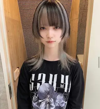 セミロング カラー 中性ウルフカット ケアブリーチ/ケイトのヘアスタイル