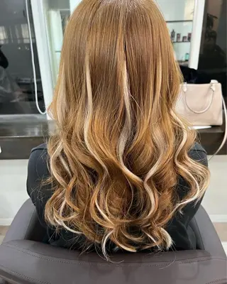 ロング TSUBAKI /グランディールのヘアスタイル
