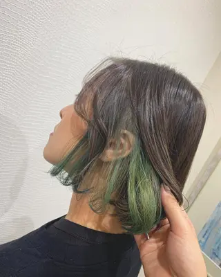 ショート カラー ヘアアレンジ 井上 花音のヘアスタイル