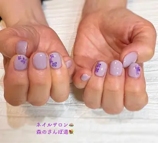 ネイル ショートネイル 森のさんぽ道のネイルデザイン