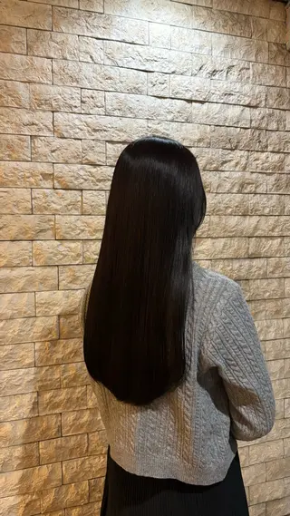 ロング HONOKA/矯正/ ボブ/艶感カラーのヘアスタイル