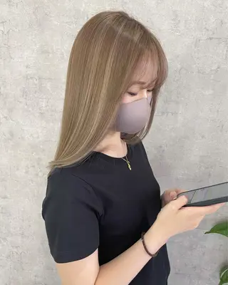 ロング 袴田 伊代のヘアスタイル