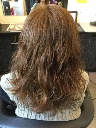 セミロング パーマ 小野岡 潤子のヘアスタイル