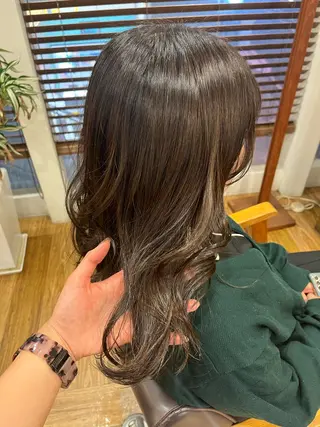 ロング 田中 結月のヘアスタイル