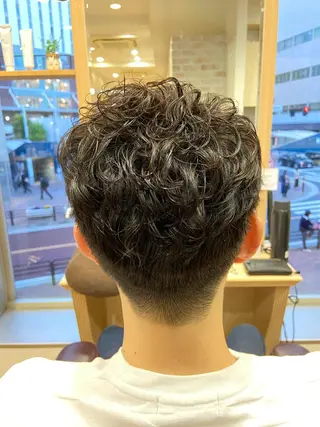 ショート コバヤシ ユウスケのヘアスタイル