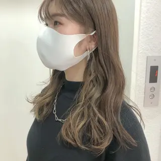 ロング カラー TRENCH　相澤 果歩のヘアスタイル