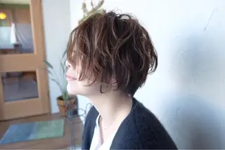 ショート カラー パーマ 佐山 眞紀のヘアスタイル