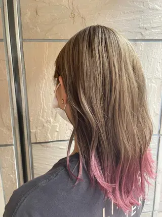 セミロング カラー deseo 透明色艶カラーツバサのヘアスタイル