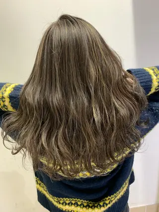 ミディアム カラー 西村あきや トレンド韓国ヘアのヘアスタイル