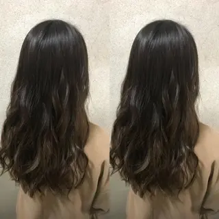 ロング カラー 小栗 麻衣のヘアスタイル