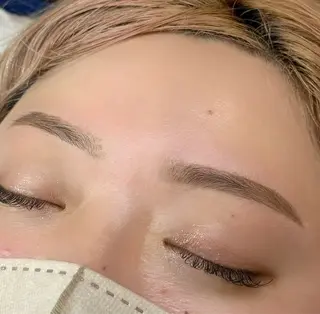 アイブロウ Froh maiのマツエク・マツパデザイン