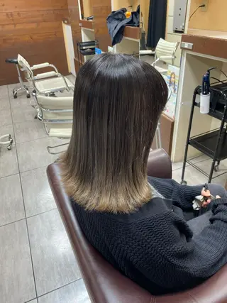 カラー ヘアアレンジ 川上 麻梨阿のヘアスタイル
