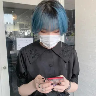 ショート カラー 袴田 伊代のヘアスタイル
