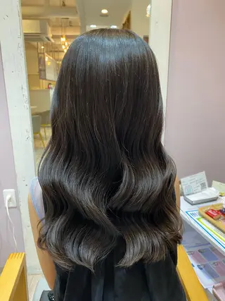 ロング かまだ しおりのヘアスタイル