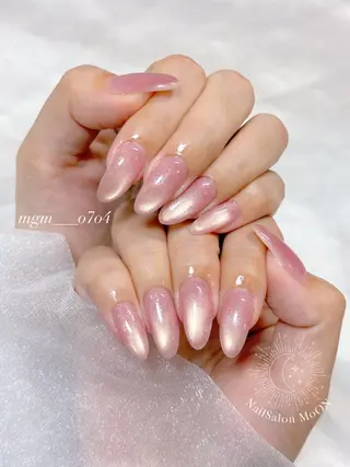 MoON...❤︎ MeGuのネイルデザイン