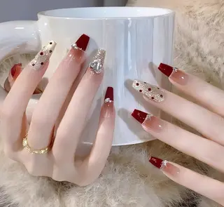 ネイル AKIKO ネイルサロンのネイルデザイン