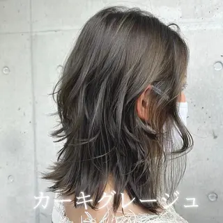 ミディアム カラー 川越 輝梨奈のヘアスタイル