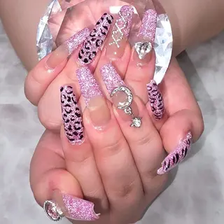 ネイル nailsalon glow sayaのネイルデザイン