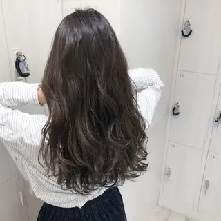 カラー 三鷹で1番ショート ボブをカットする新谷のヘアスタイル