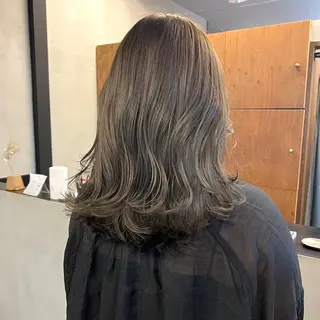 セミロング カラー パーマ ヘアアレンジ メンズ キッズ ネイル マツエク・マツパ アイブロウ 前川 朋香のヘアスタイル