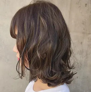 ミディアム 及川 光のヘアスタイル