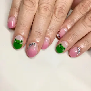 カラー ネイル マツエク・マツパ 福田 加奈のネイルデザイン