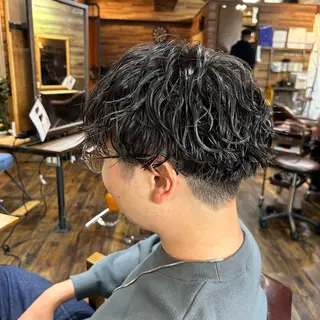 ショート パーマ メンズ ツイスパ/メンズ特化 🦋𝑺𝑶𝑵𝑬のヘアスタイル