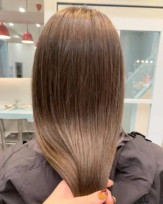 ロング やざき ちかのヘアスタイル