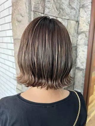 ショート カラー 蓮見  友里のヘアスタイル