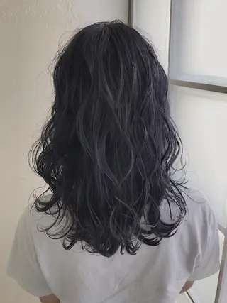 ミディアム カラー lani ブリーチ /ダブルカラーのヘアスタイル