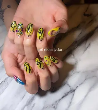 ネイル ﾈｲﾙﾙｰﾑﾘｯｶ 𝐦𝐚𝐲𝐮のネイルデザイン