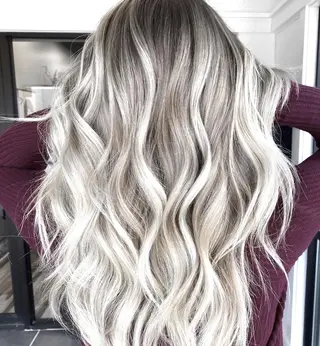 ロング 🧡可愛い色落ち🧡 ハイトーン特化🧡のヘアスタイル