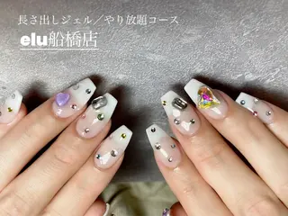 ネイル elu ：nail＆eyeのネイルデザイン