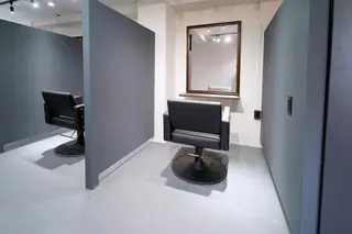 カットとカラー ストレートとスパのヘアスタイル