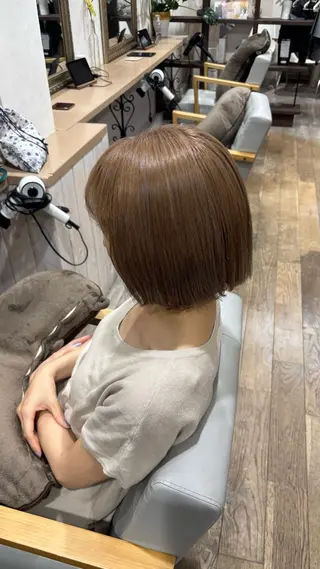 ショート カラー 透明感カラー🫧/ naluのヘアスタイル