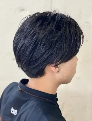 ミディアム メンズ 岩倉 諒のヘアスタイル