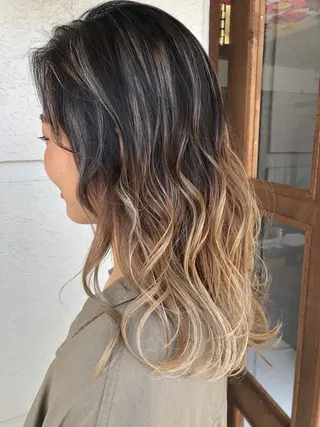 ミディアム カラー レイヤーカット匠 イソザキノリユキのヘアスタイル