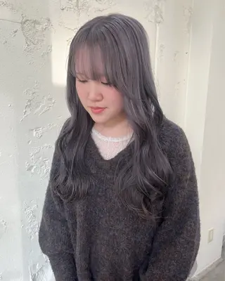 ロング カラー ハイトーン🦢 Natsumiのヘアスタイル