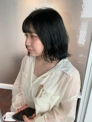ショート カラー 片岡 由依のヘアスタイル