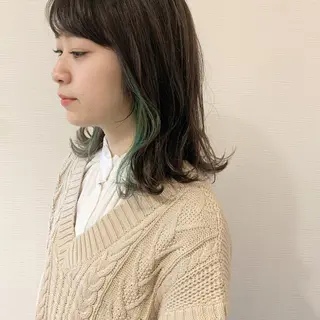 セミロング カラー 池田 真由美のヘアスタイル