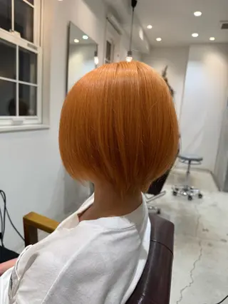 ショート カラー ほの カラー特化/ ブリーチ/ボブのヘアスタイル