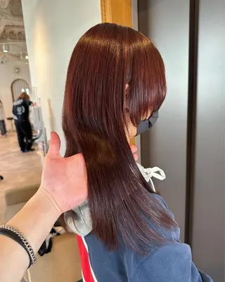 セミロング カラー 大阪ウルフカット ハッシュカットのヘアスタイル